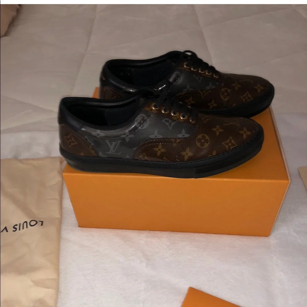 Louis Vuitton shoes size 10 European size 11 US